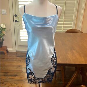 ALIVE THREADS INFERNO MINI SLIP DRESS SATIN LACE BABY BLUE NAVY SZ S CRISSCROSS